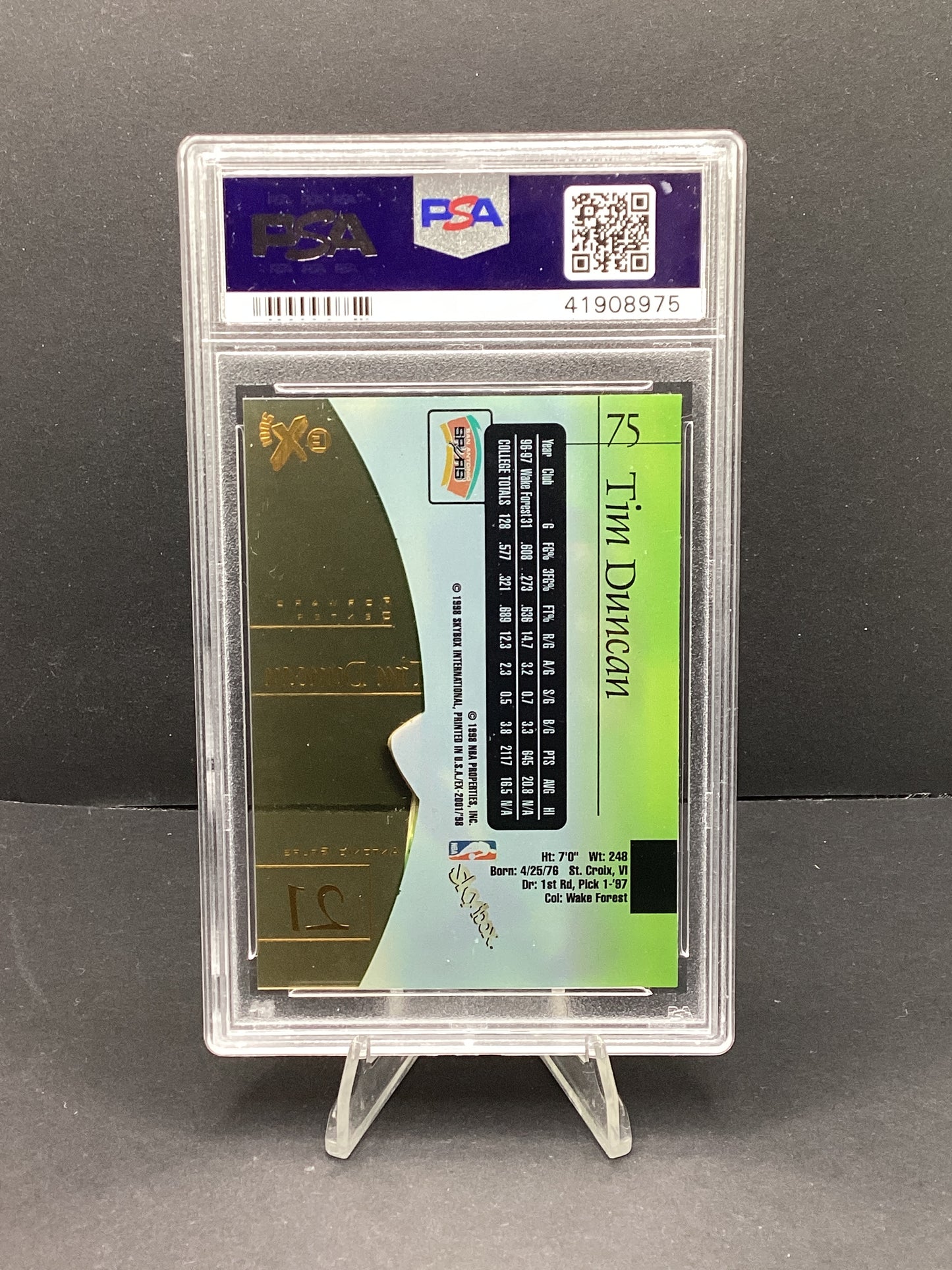 1997 Skybox E-X2001 Tim Duncan #75 PSA 9