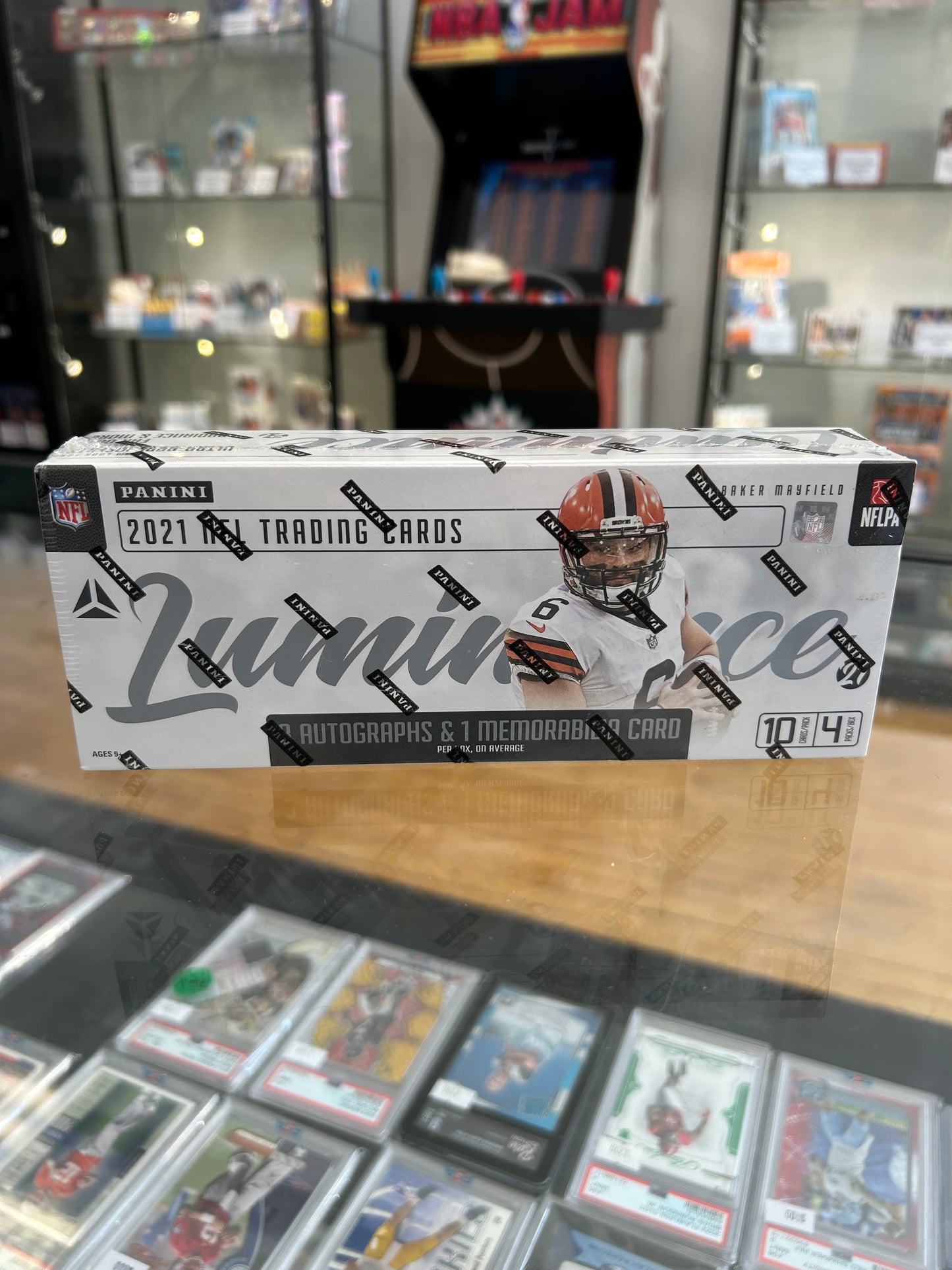 2021 Panini Luminance Football Hobby Box