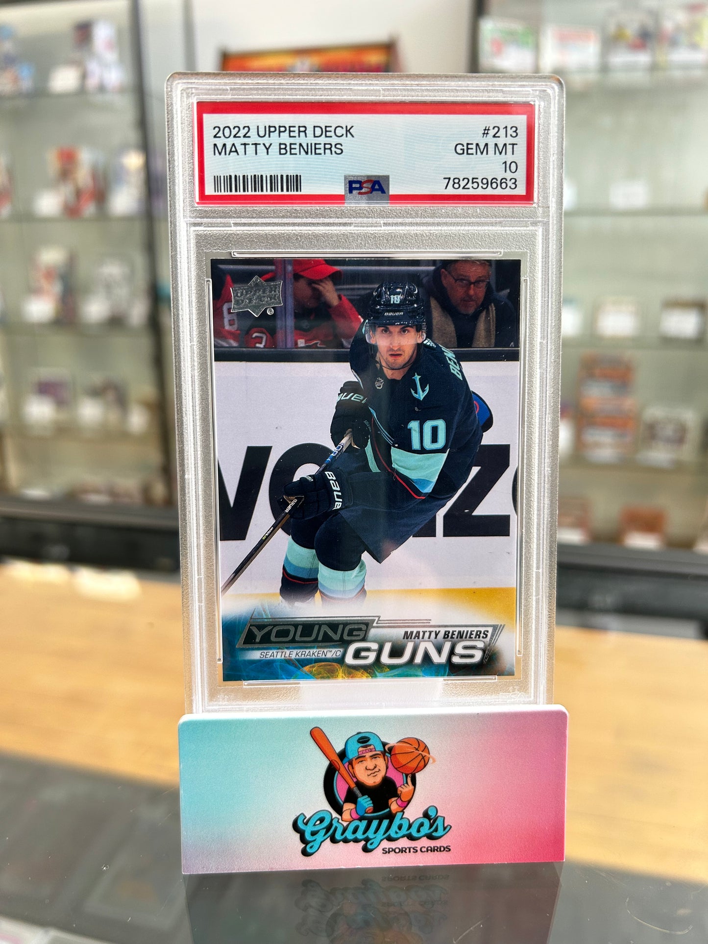2022 Upper Deck Young Guns Matty Beniers #213 PSA 10