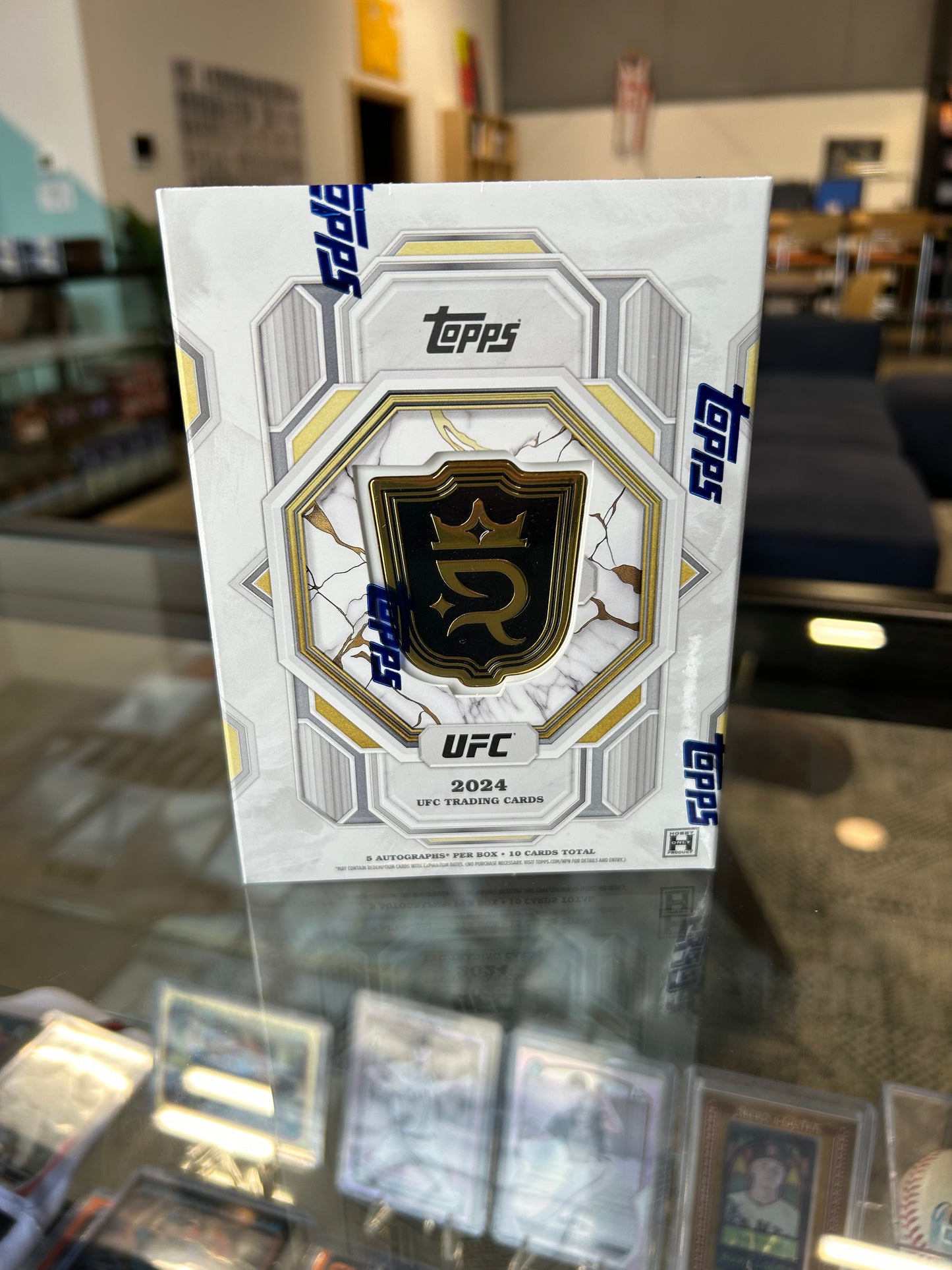 2024 Topps Royalty UFC Hobby Box