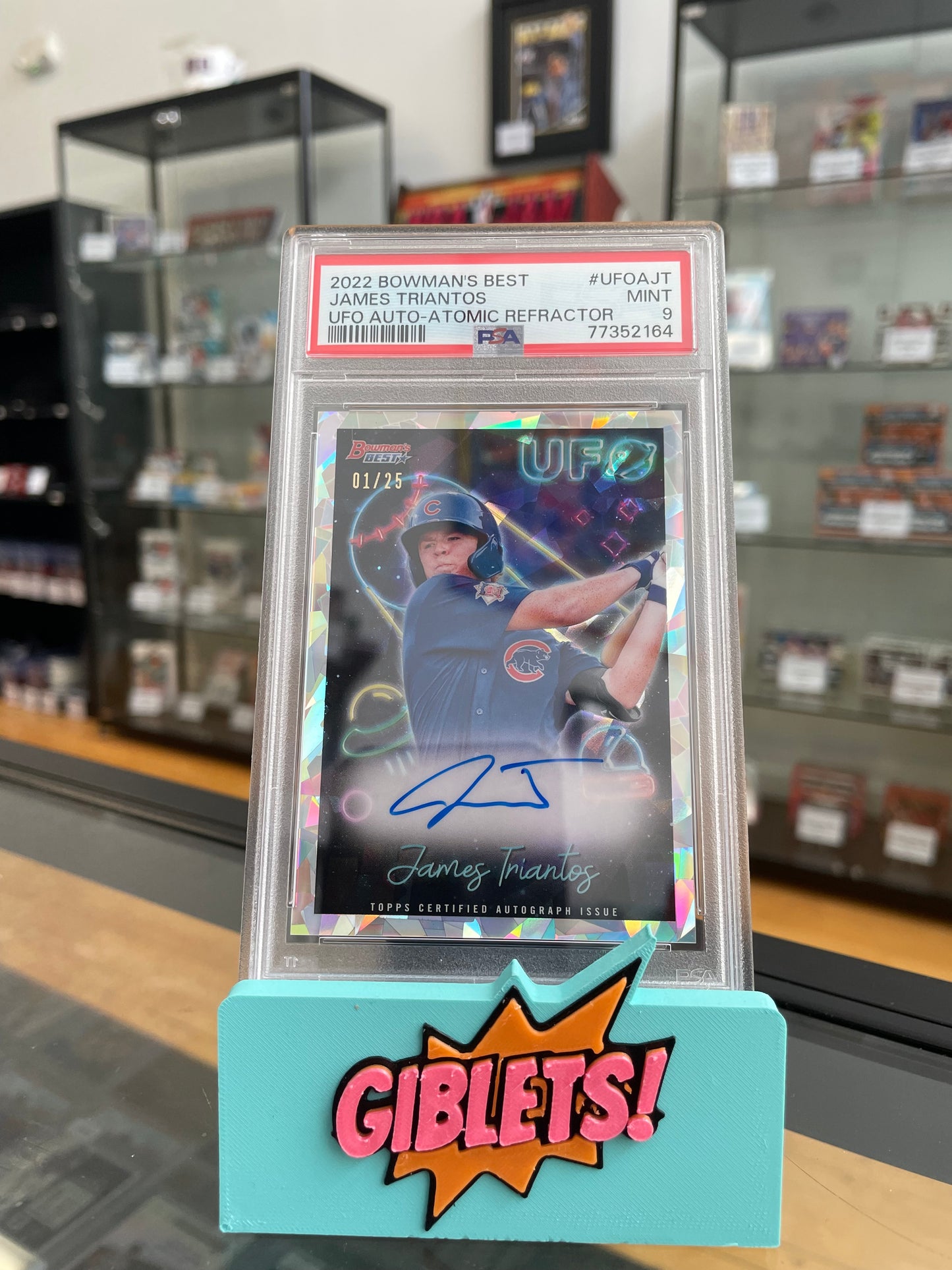 2022 Bowman's Best James Triantos UFO Auto-Atomic Refractor #UFOAJT PSA 9