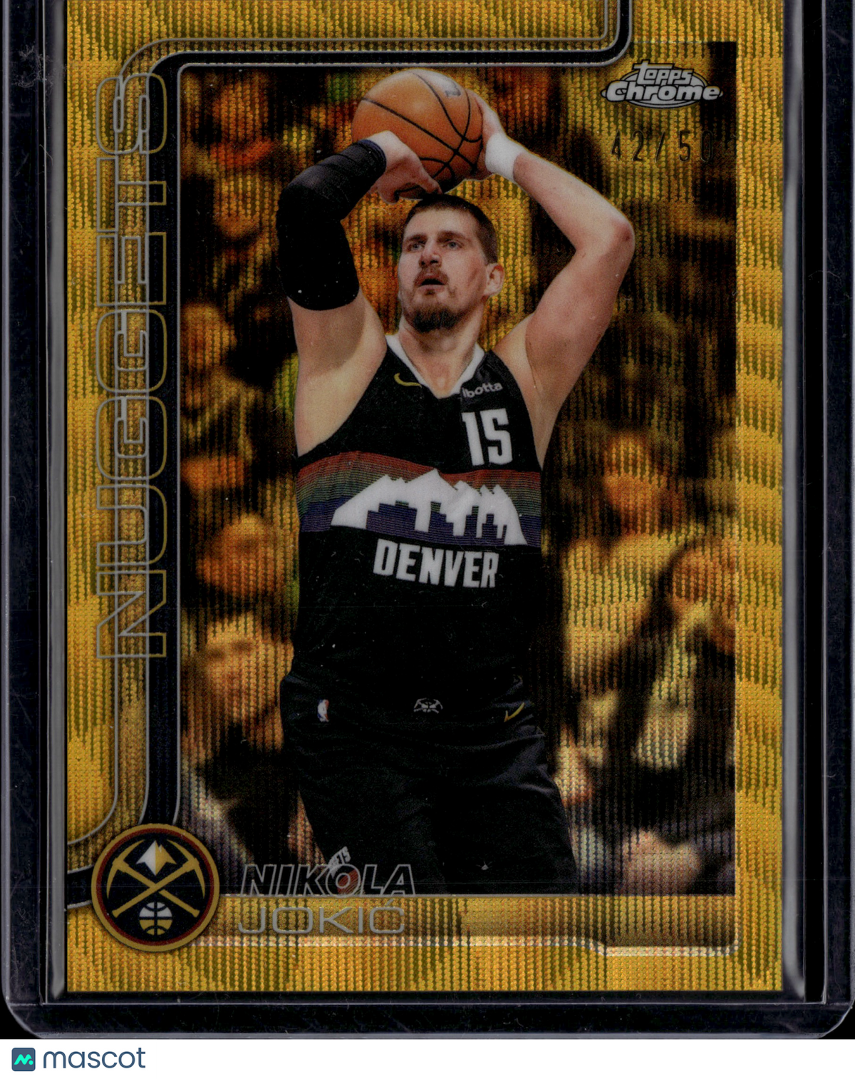 2026 Topps Chrome Nikola Jokić #12 Gold Wave Refractor /50