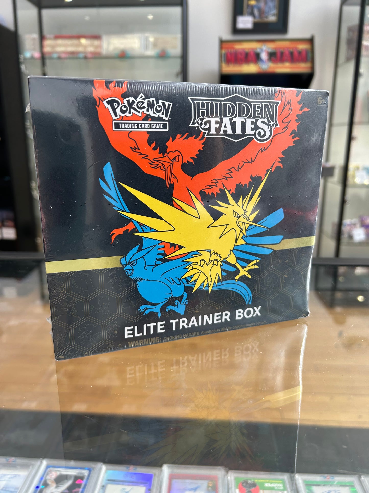 Pokemon Hidden Fates Elite Trainer Box