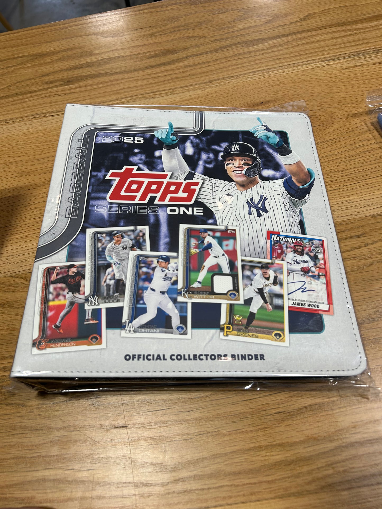 Topps Series 1 Official Collectors Binder
