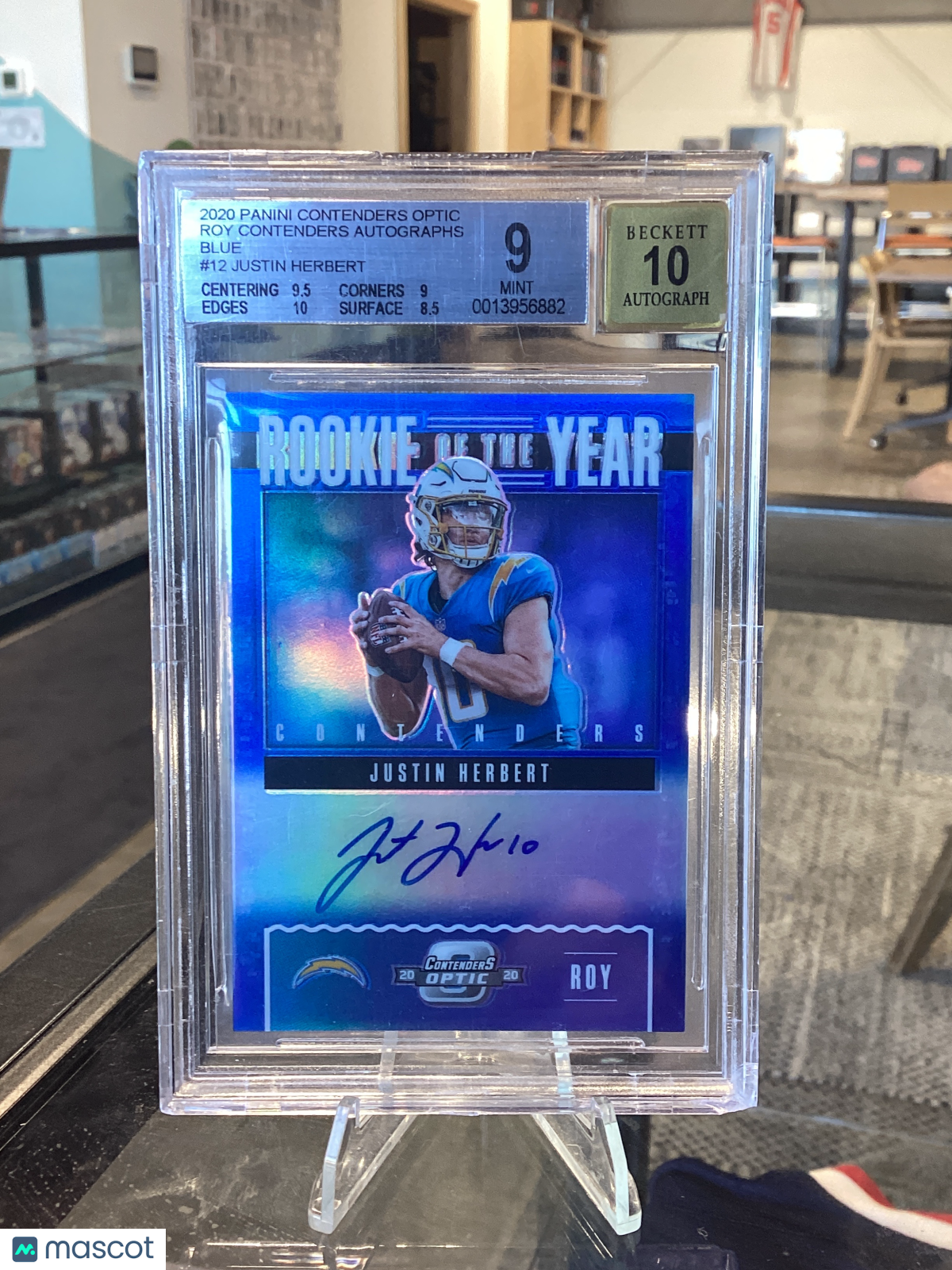 2020 Panini Contenders Optic Rookie Autographs Blue Justin Herbert /75 BGS 9