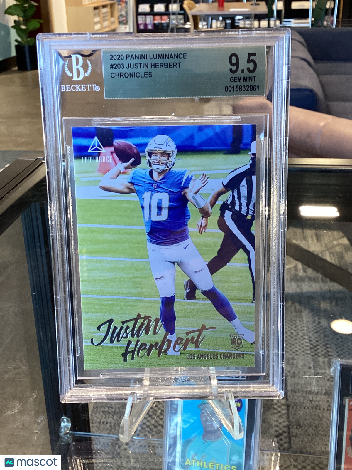 2020 Panini Luminance Justin Herbert CHRONICLES #203 BGS 9.5
